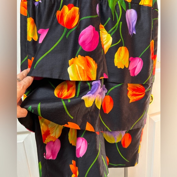 Rare vintage AJBari floral dress. Layered petals form hem. Mandarin collar. 10. - Picture 5 of 6